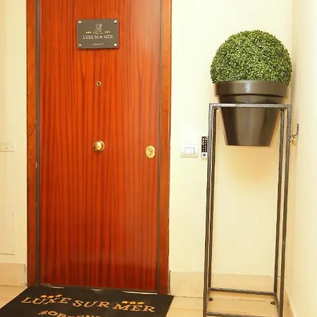 Luxe Sur Bed & Breakfast 4*