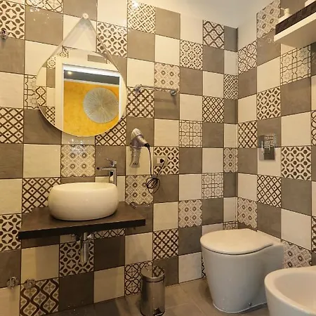 לינה וארוחת בוקר Luxe Sur